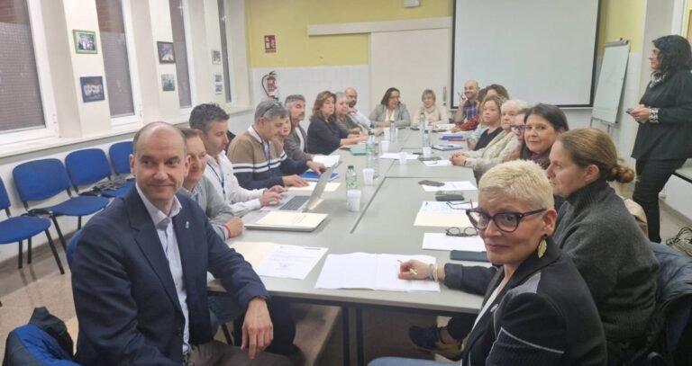 El-consejero-afirma-que-el-nuevo-proyecto-convertira-a-Cubuenes.jpg