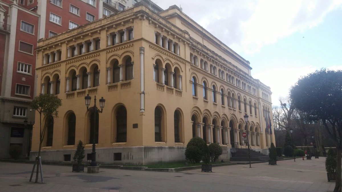 Periodistas-de-Asturias-piden-volver-a-las-ruedas-de-prensa.jpg