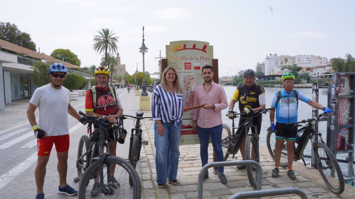 Sevilla-participa-en-ruta-cicloturista-del-servicio-postal-romano.jpg