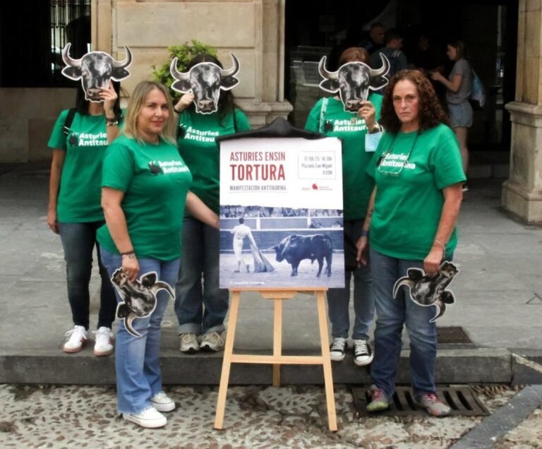 Apoyo-ciudadano-a-manifestacion-antitaurina-en-Gijon-el-17-de.jpg