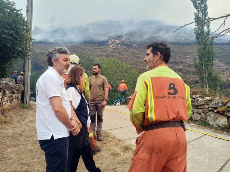 Avances-en-la-extincion-de-incendios-forestales-activos-en-Asturias.jpg