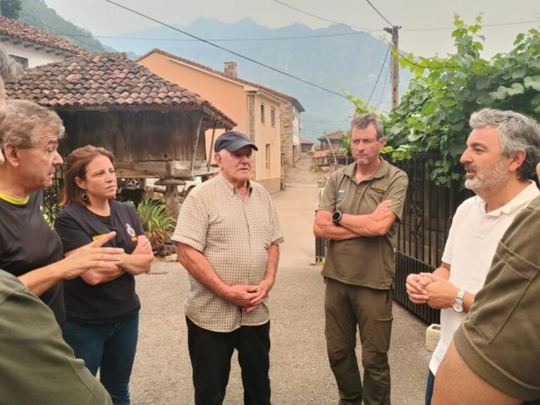 Calvo-Evolucion-favorable-de-incendios-en-Asturias-se-perseguira-a.jpg