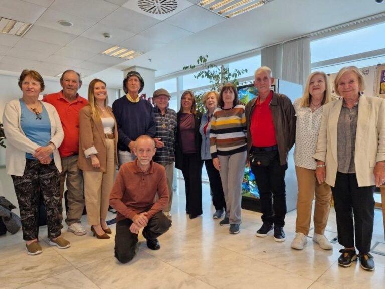 Asturias-recibe-a-emigrantes-tras-mas-de-70-anos-fuera.jpg