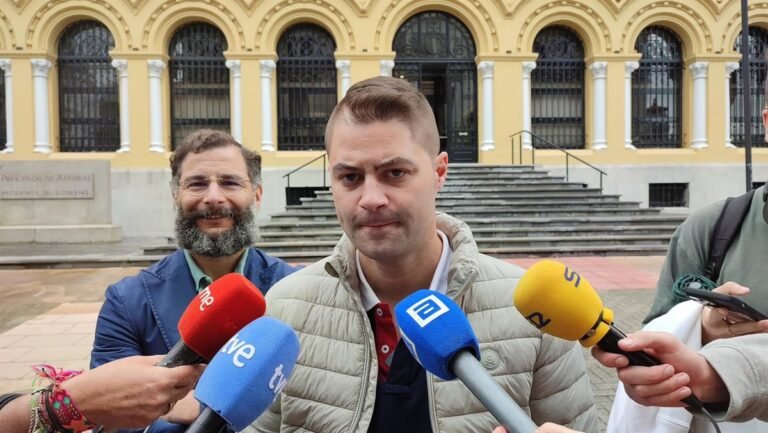 Reunion-de-URA-con-Adrian-Barbon-el-8-de-octubre.jpg
