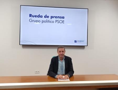 Rueda-de-prensa-del-portavoz-del-grupo-municipal-socialista-Oviedo.jpeg