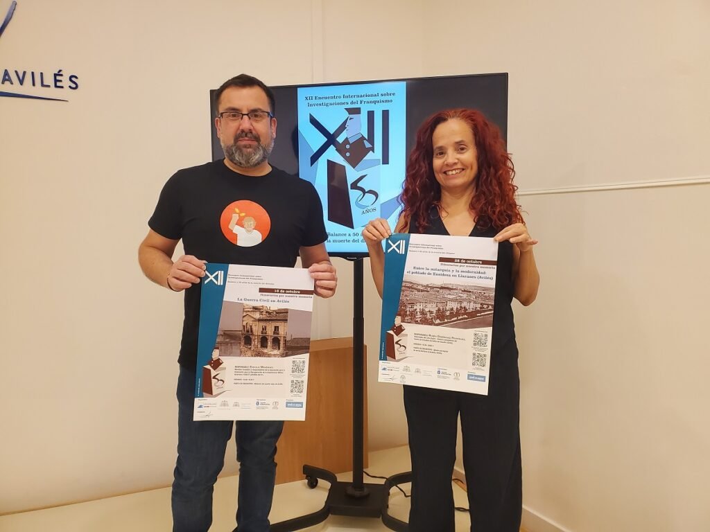 El director de la Fundación Juan Muñiz Zapico, Toño Huerta, y la concejala de Memoria Democrática, Ana Solís