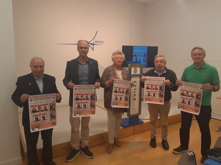 Entrega-de-los-XII-Premios-de-Reconocimiento-por-la-Asociacion.jpeg