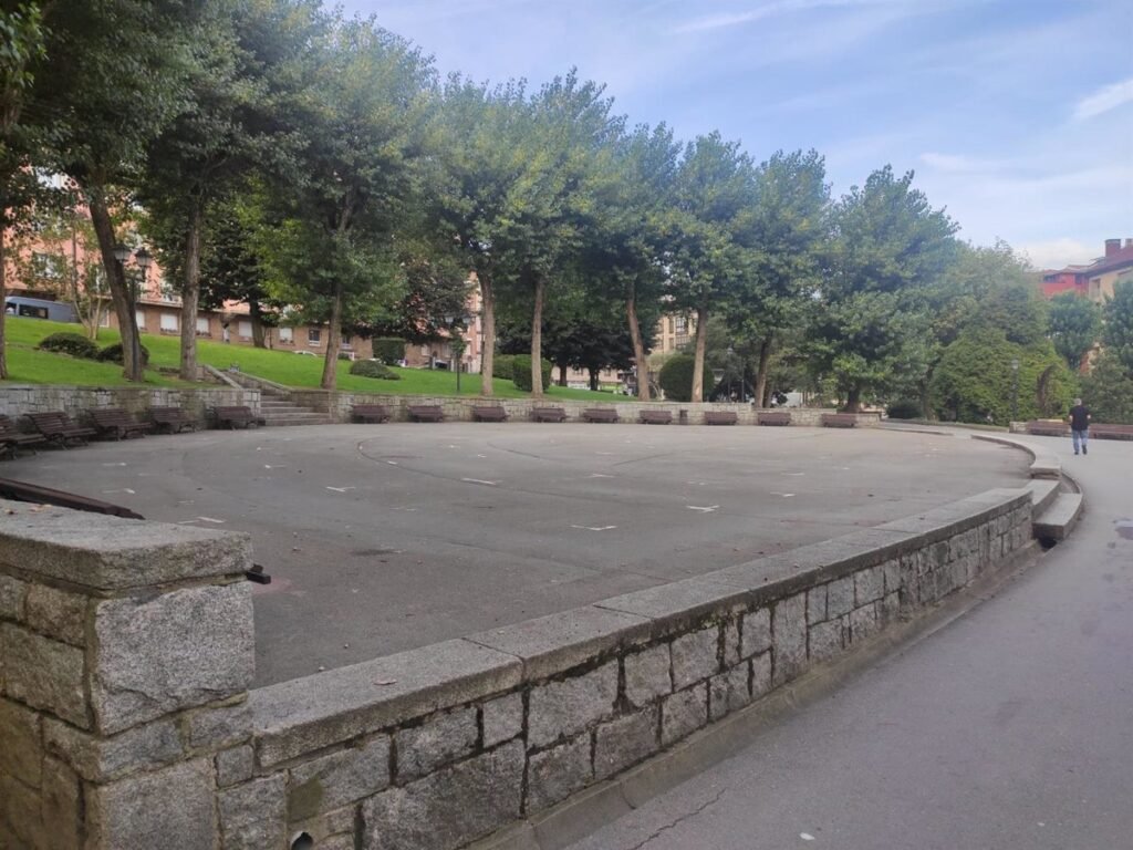 IU-Convocatoria-pide-rechazo-definitivo-al-aparcamiento-del-Campillin.jpg