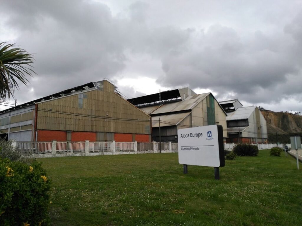 Licencia-para-demolicion-parcial-en-antiguas-naves-de-Alcoa-en.jpg