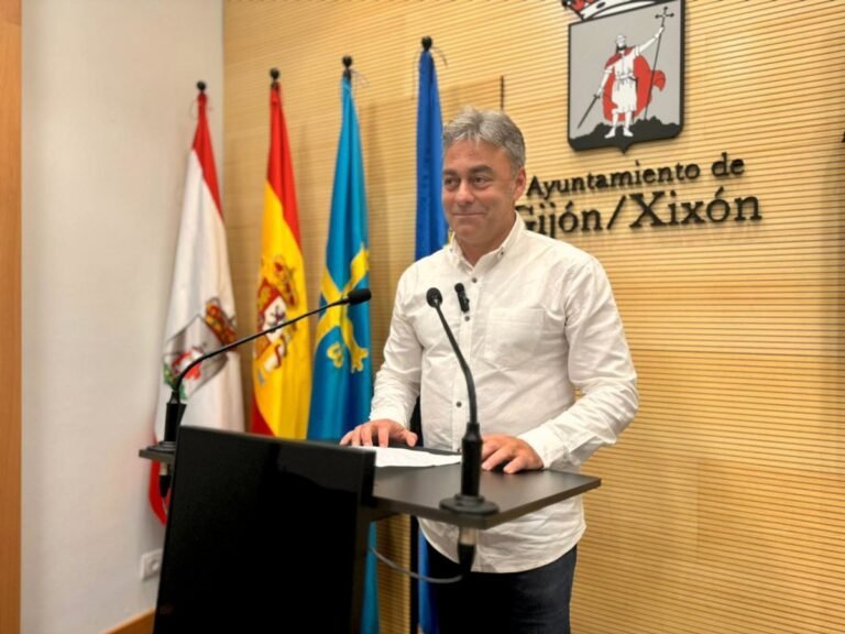 Tuero-critica-la-gestion-del-edil-de-Infraestructuras-de-Gijon.jpg