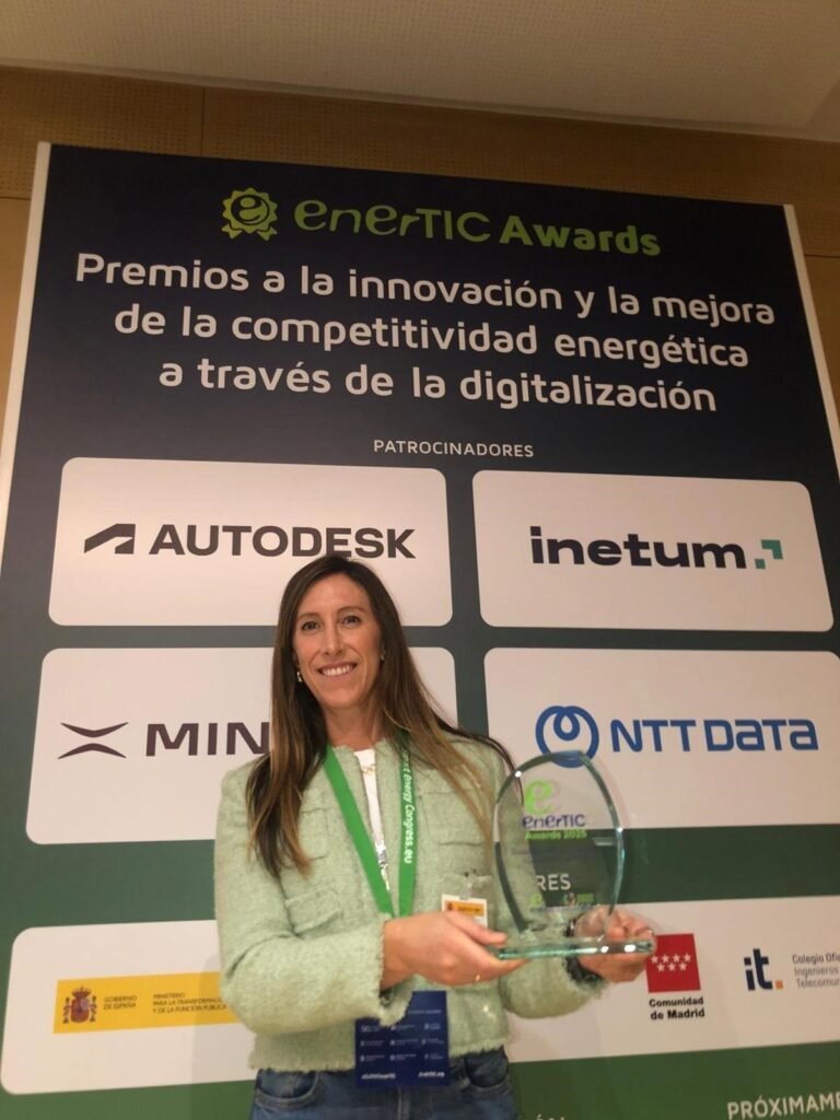 Angela-Pumariega-premiada-como-Mejor-Directiva-de-Smart-Cities-en.jpg