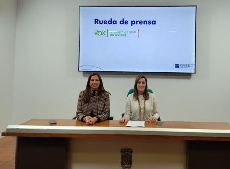 Rueda-de-prensa-del-grupo-municipal-de-VOX-Renovacion-del.jpeg