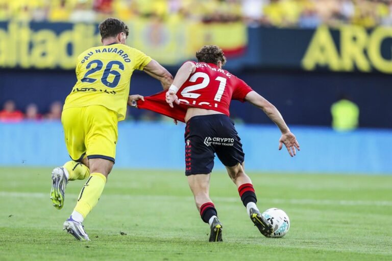 El-Villarreal-inicia-su-concentracion-total-en-LaLiga-ante-un.jpg