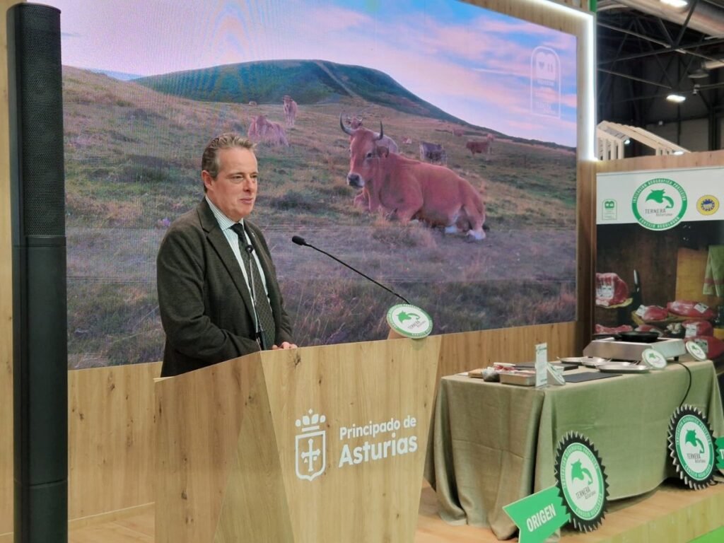 Marcelino-Marcos-resalta-la-calidad-de-los-productos-agroalimentarios-asturianos.jpg
