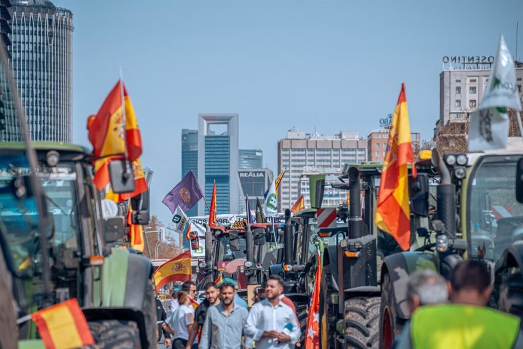 Agricultores-y-ganaderos-protestaran-en-Madrid-por-la-PAC-y.jpg