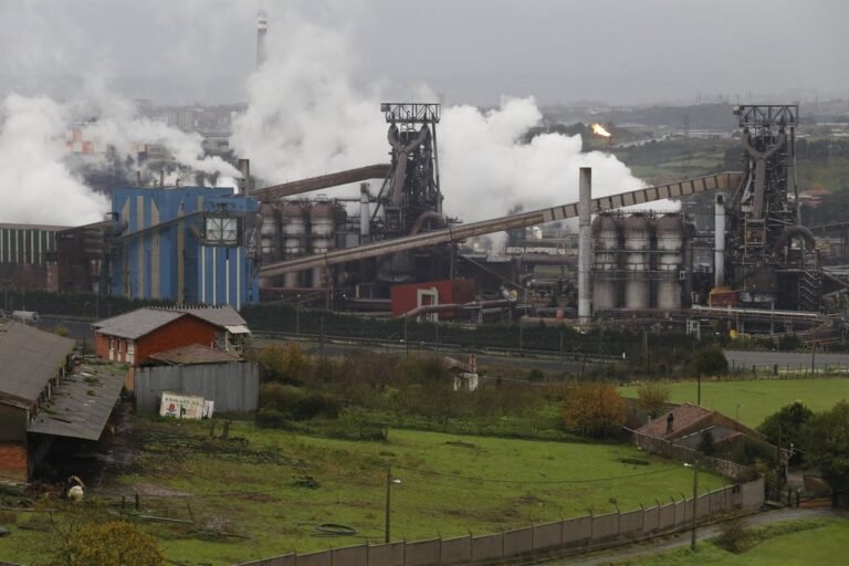 ArcelorMittal-alerta-de-que-la-perdida-de-competitividad-en-Espana.jpg