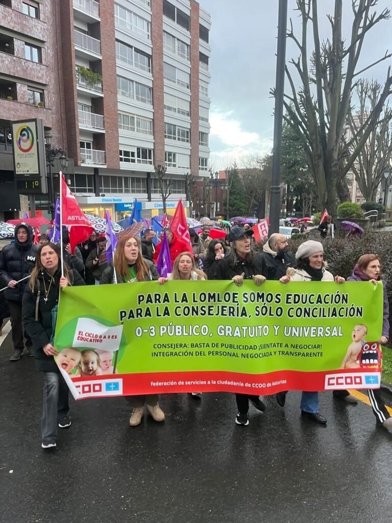 CCOO-consultara-en-asamblea-si-convoca-mas-movilizaciones-en-escuelas.jpg
