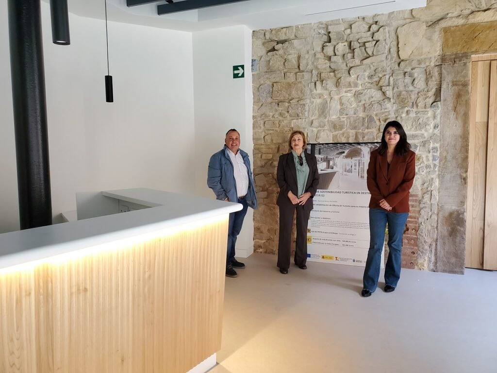Pelayo García, Mariví Monteserín y Raquel Ruiz